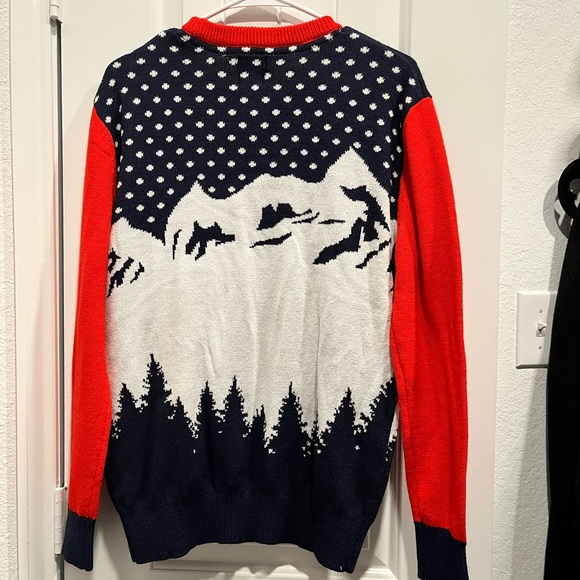 H&M Men’s Holiday Sweater Pull Over Sweater Holidays Are Coming Sweater Size S - Picture 4 of 5